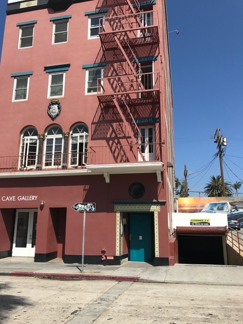 Building Photo - 55 N Venice Blvd