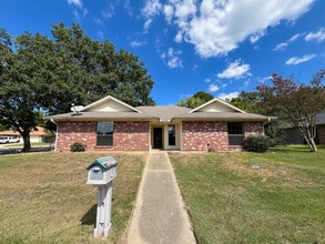 408 Briar Square