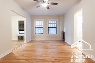 Building Photo - 540 W Briar Pl