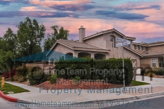 Building Photo - 2051 Mirror Lake Pl
