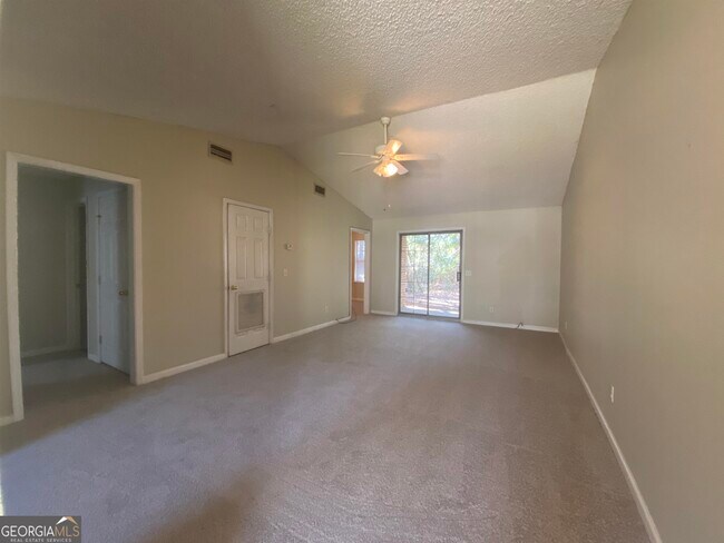 Building Photo - 426 Admiral's Walk Dr