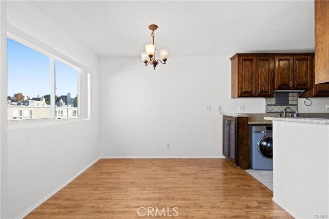 Foto del edificio - 5400 Newcastle Ave
