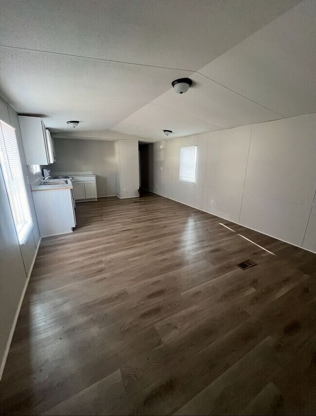 Foto del edificio - Perfect Family Home: 2 Bed, 1 Bath Apartme...