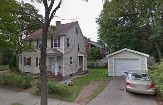 Building Photo - 14 Thornton Rd