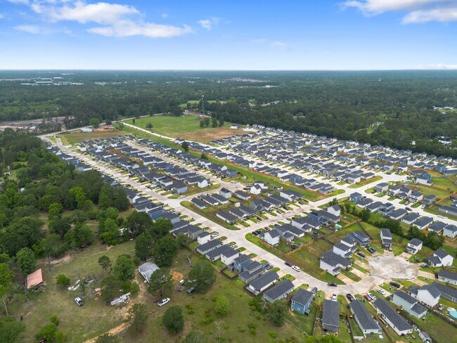 Building Photo - 17038 Marie Vlg Dr