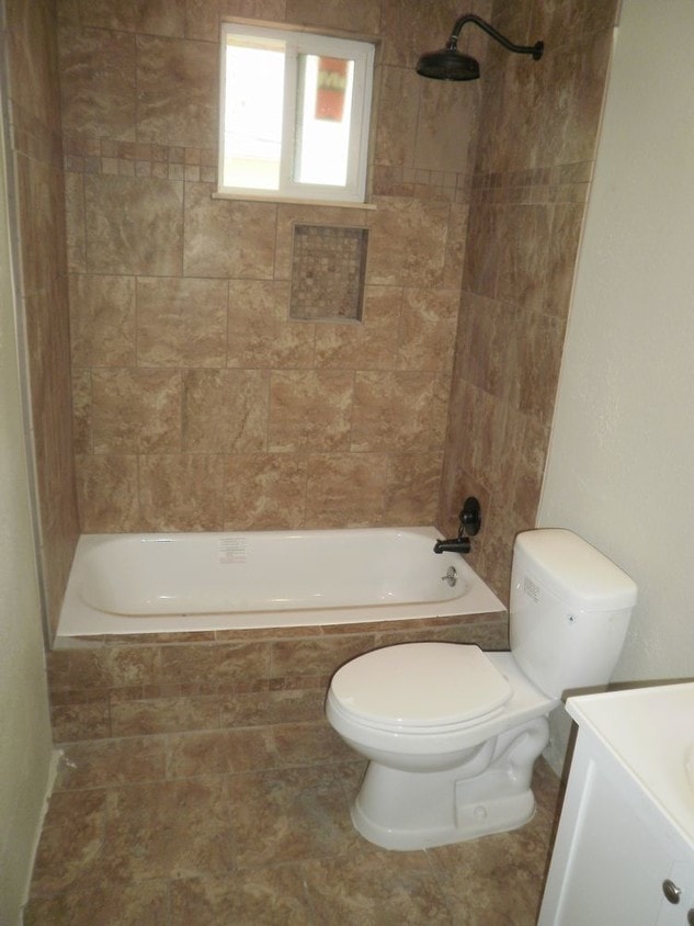 Building Photo - 1460 W 41st Ave