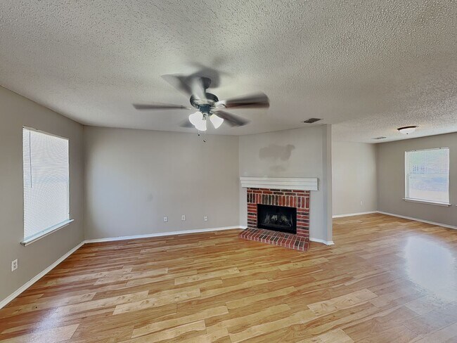 Foto del edificio - Corner Lot Charmer with Two-Story Deck and Bonus Game Room!