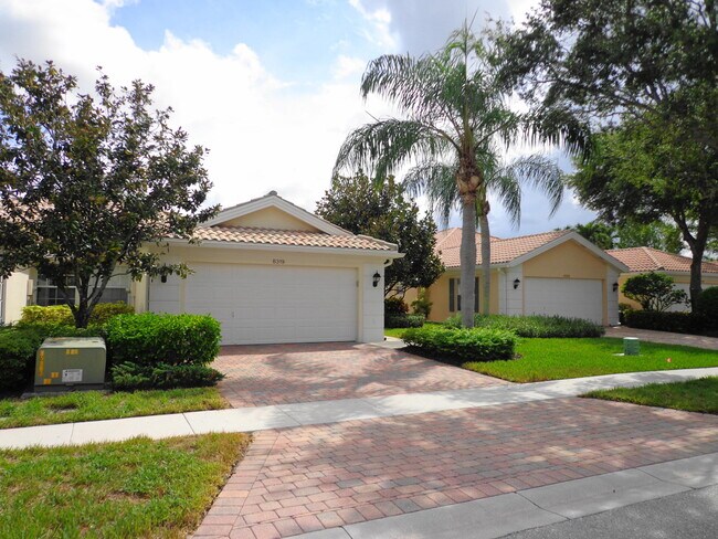 Foto del edificio - 8319 Eleuthera Ln