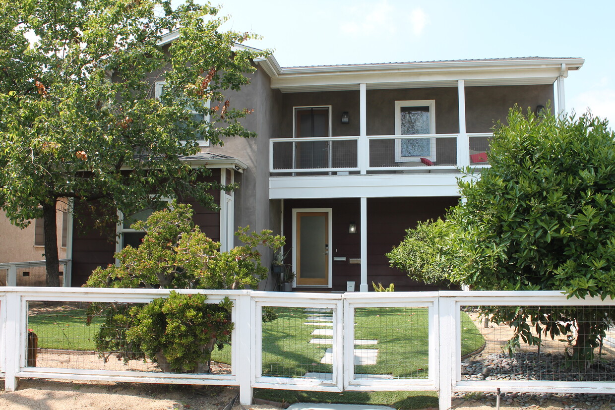 Foto principal - 2909 W Clark Ave