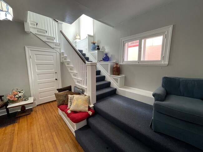 Building Photo - 1346 N Downing St