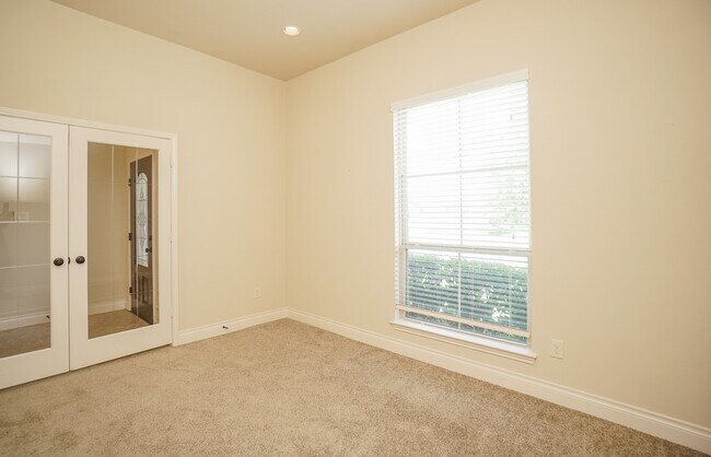 Foto del edificio - 1215 Watercrest Park Ln