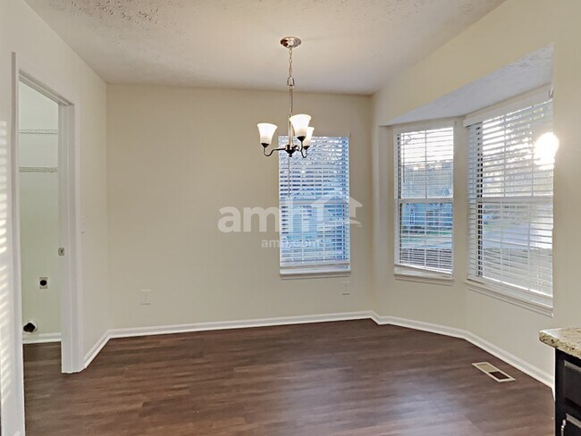 Foto del edificio - 1300 Georgetown Dr