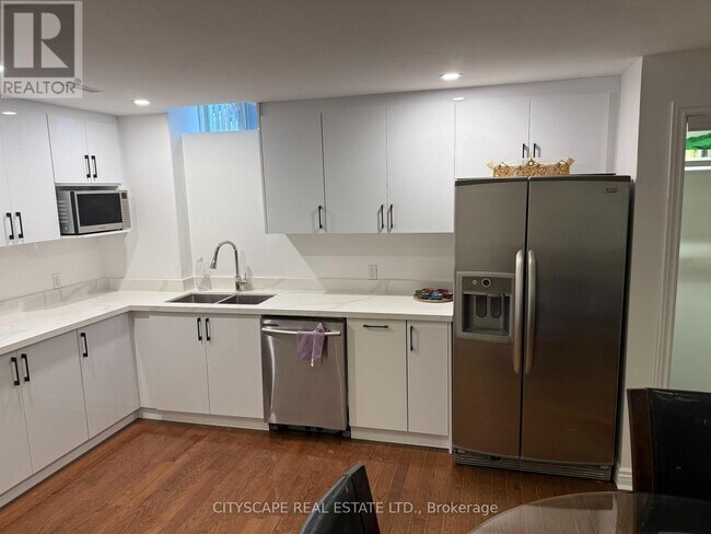 Photo du bâtiment - 5181 Churchill Meadows Blvd