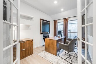 Building Photo - 6618 Ebony Grn Ln