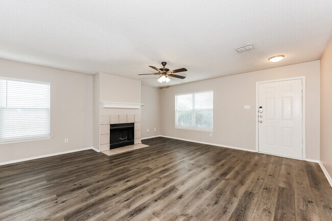 Building Photo - 10012 Chapel Rock Dr