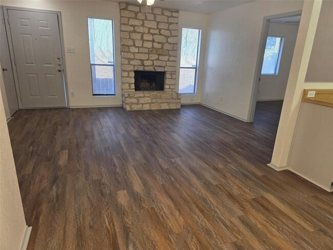 Building Photo - 1735 Horseshoe Cir