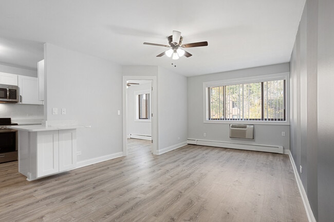 Building Photo - 6029 N Winthrop Ave