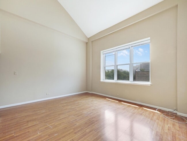 Foto del edificio - 4942 N Sheridan Rd
