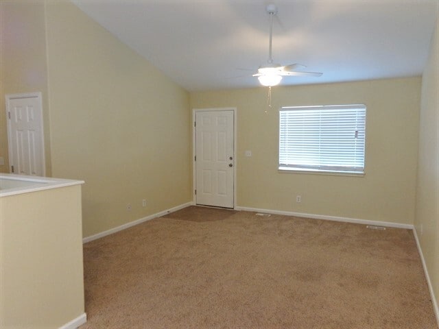 Building Photo - 2500 Park View Dr