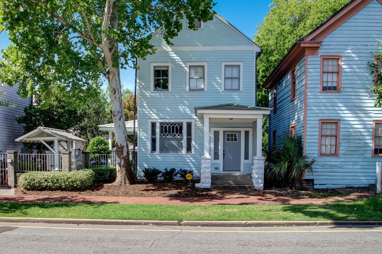 Primary Photo - 307 W Henry St