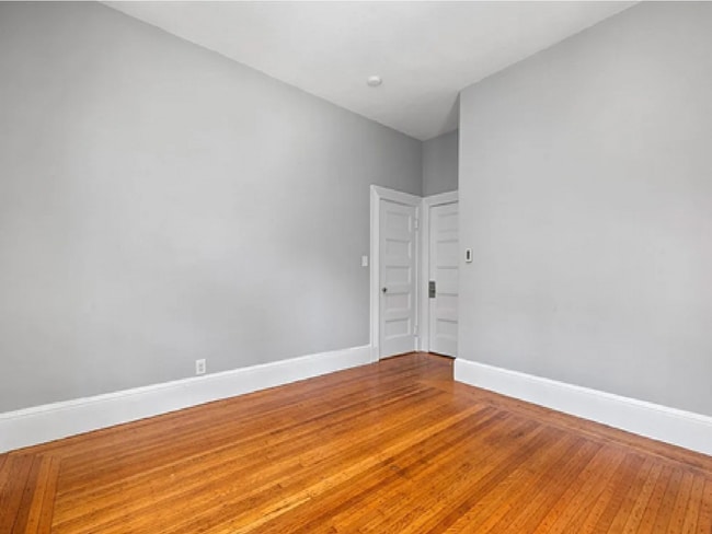 Building Photo - 857 Beacon St