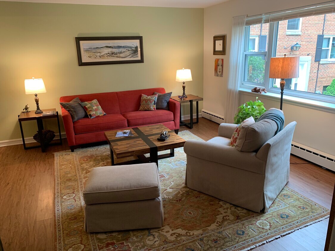 Living Room - 2309 Central St