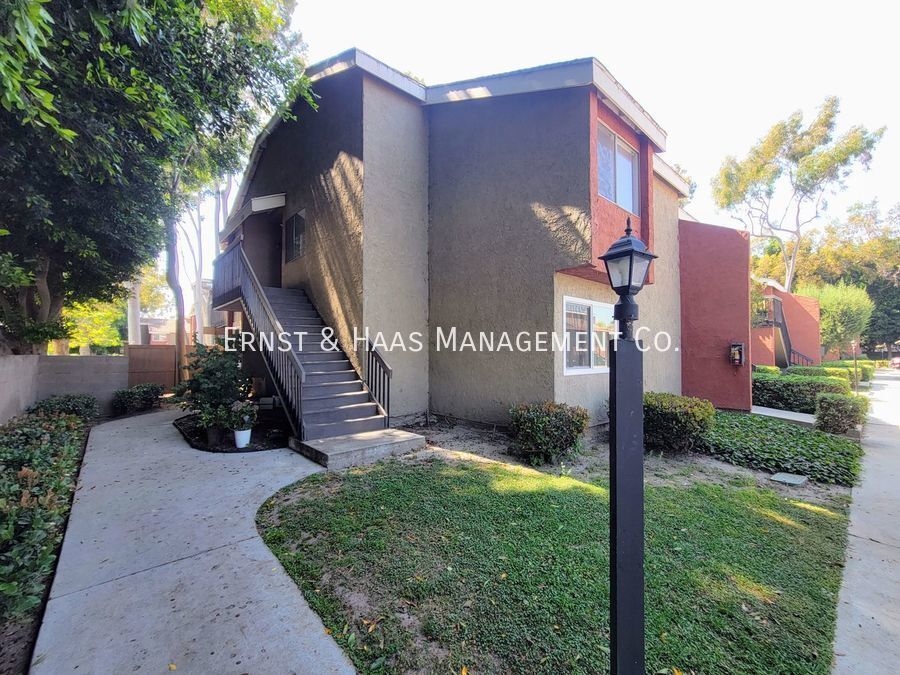 Primary Photo - Comfy 2-Bed, 1-Bath Condo in Paramount wit...