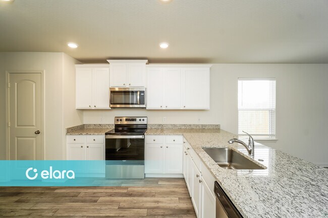 Building Photo - 2822 CITRON GDN