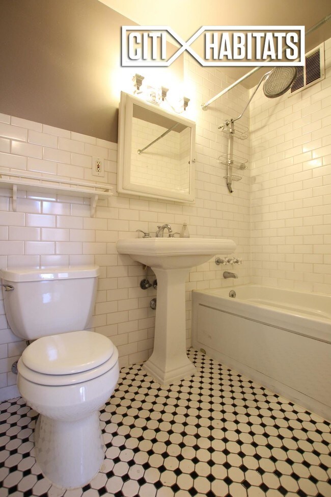 Building Photo - 30 EAST 95TH STREET