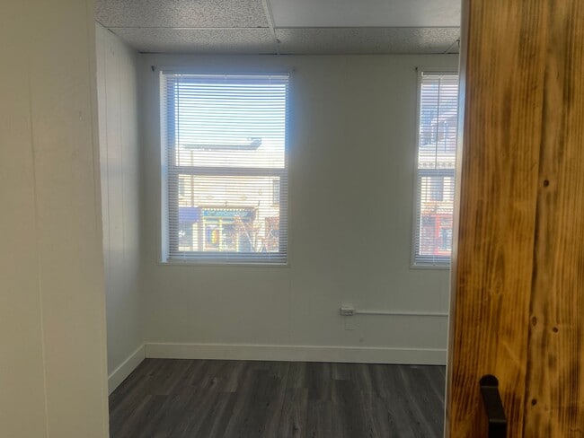 Building Photo - 1220 Washington Ave