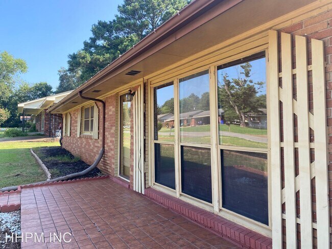 Foto del edificio - 3 br, 2 bath House - 525 East Lakeside Drive