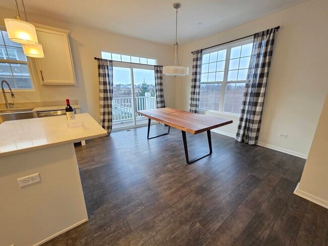 Foto del edificio - 4449 Monroe Ct