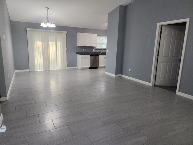 Foto del edificio - 211 Locust Ln Dr