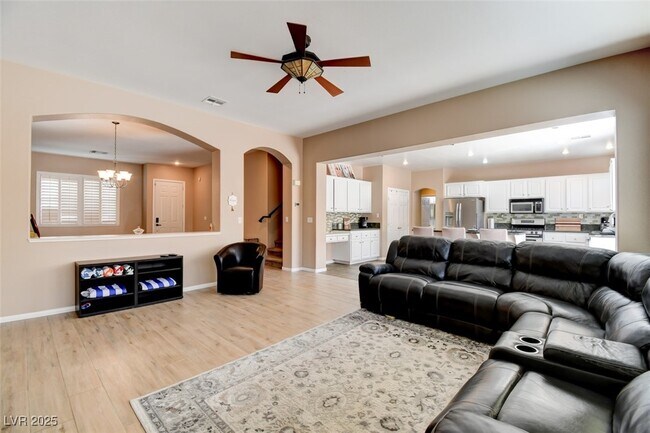 Foto del edificio - 2521 Wellworth Ave