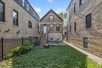 Building Photo - 2035 N Winchester Ave