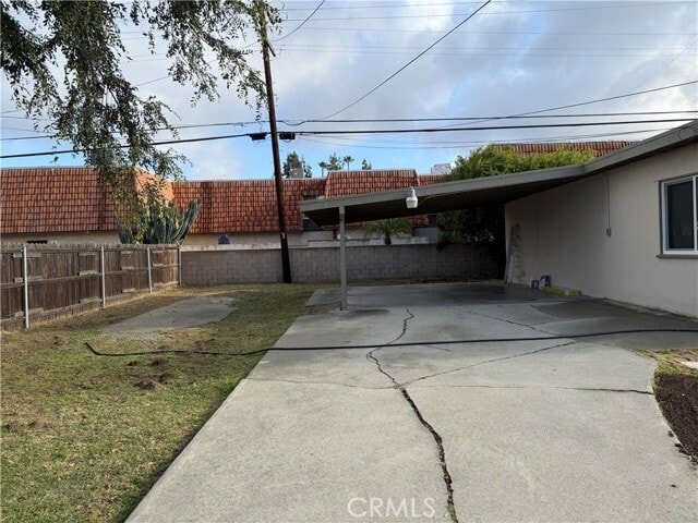 Building Photo - 5554 Riverside Dr