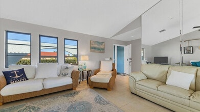 Building Photo - 830 Coronado Dr