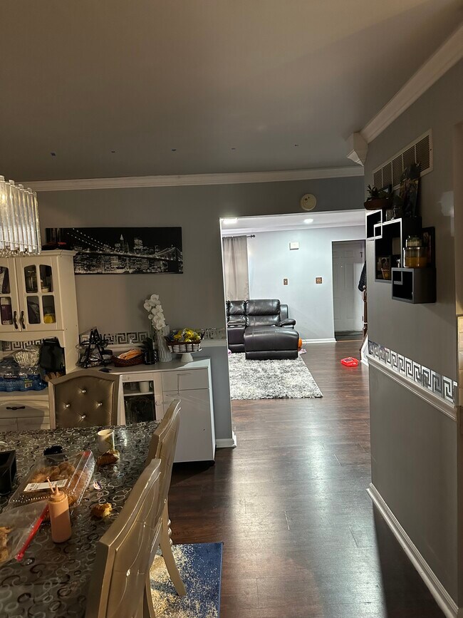 Foto del edificio - 620 Candlestick Ln