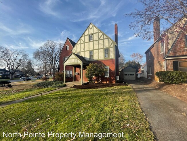 Foto del edificio - 3 br, 2 bath House - 805 Janet Ave