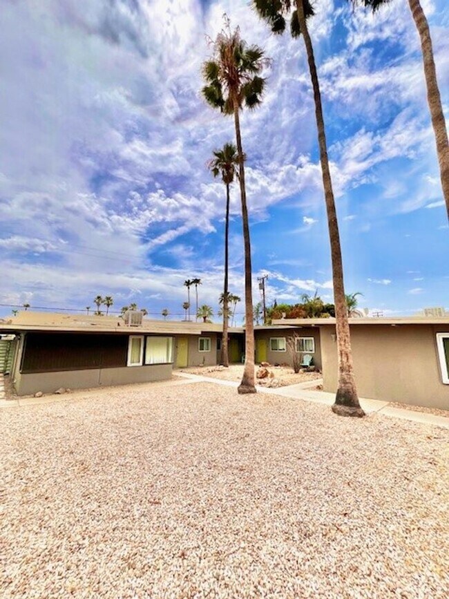 Foto del edificio - 540 S Mountain View Dr