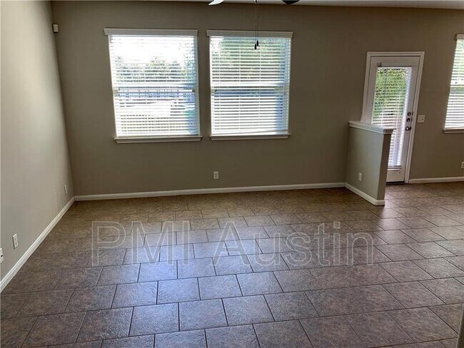 Building Photo - 2515 Allred Dr
