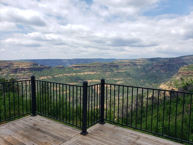 Building Photo - Breathtaking Paradise Retreat: Modern Home with Stunning Canyon Views and Next to Billie Park!