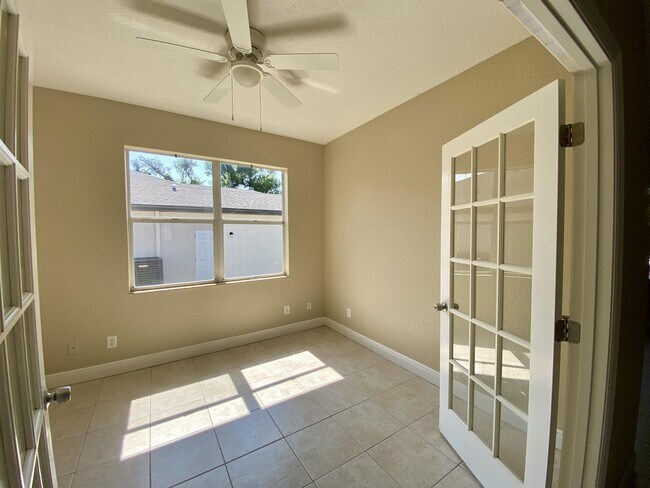 Foto del edificio - 9322 Anita Ave