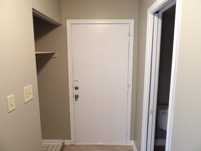 Foto del edificio - 409 Ridgewood Ln