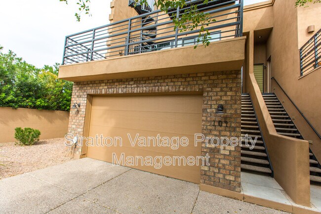 Foto del edificio - 920 E Mitchell Dr