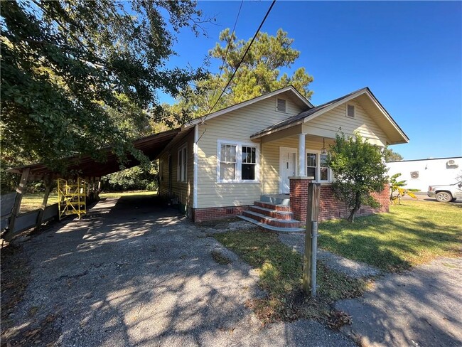Building Photo - 1352 Dauphin Island Pkwy