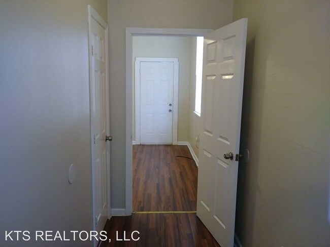 Foto del edificio - 8821-8821 Olive St