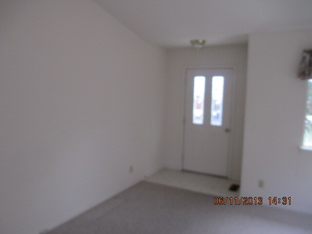 Building Photo - 972 Hillside Dr