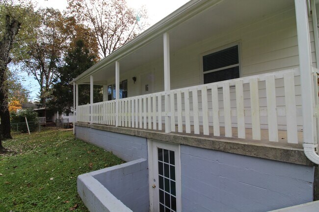 Foto del edificio - Absolutely adorable home in Oak Ridge