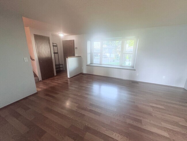 Foto del edificio - Charming Puyallup Home – Spacious & Updated